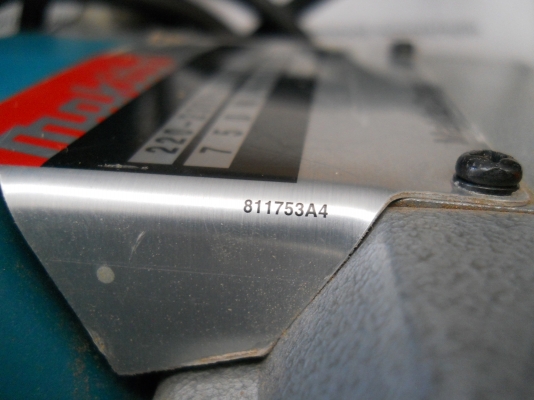 ขายเครื่องมือมือช่างไม้มือสองสวยๆ Makita 1100