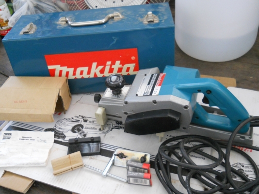 ขายเครื่องมือมือช่างไม้มือสองสวยๆ Makita 1100 ขายเครื่องมือมือช่างไม้มือสองสวยๆ Makita 1100