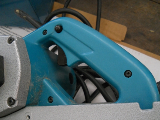 ขายเครื่องมือมือช่างไม้มือสองสวยๆ Makita 1100