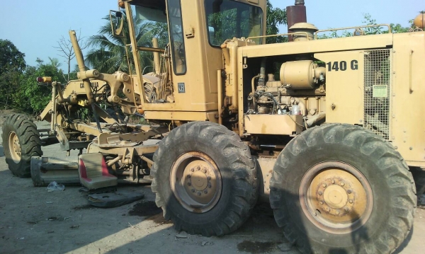 รถเกรด CAT 140G 72V ซีเรียล10500 เอกสารเล่มทะเบียน พร้อมใช้งาน