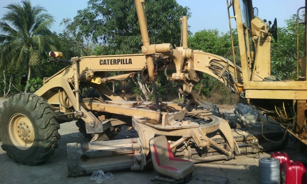 รถเกรด CAT 140G 72V ซีเรียล10500 เอกสารเล่มทะเบียน พร้อมใช้งาน รถเกรด CAT 140G 72V ซีเรียล10500 เอกสารเล่มทะเบียน พร้อมใช้งาน