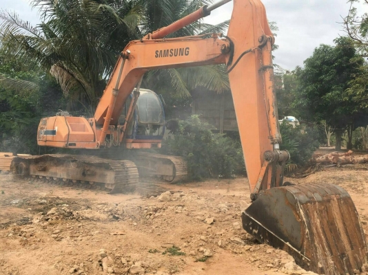 ขายรถขุดแบ็คโฮ SAMSONG SE210LC สภาพดี เอกสารซื้ออขาย ราคา 345,000บ. สนใจ 0835601591 หรือ 0903494058