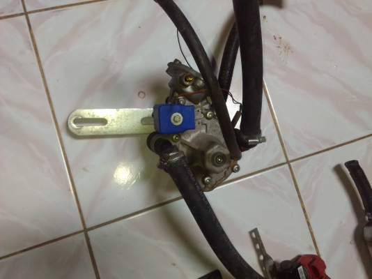 ขายชุดแก็สระบบหัวฉีด พร้อมอุปกรณ์ มือสอง ขายชุดแก็สระบบหัวฉีด พร้อมอุปกรณ์ มือสอง