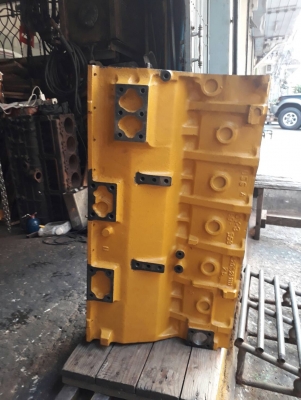 ขายเสื้อสูบ รแมคโค PC-200-5 -6-D-95-L สภาพสวยไม่มีรอยแตกรอยเย็บ อัดปลอกให้ใหม่ ขายไม่แพงครับ