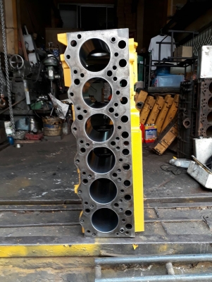 ขายเสื้อสูบ รแมคโค PC-200-5 -6-D-95-L สภาพสวยไม่มีรอยแตกรอยเย็บ อัดปลอกให้ใหม่ ขายไม่แพงครับ