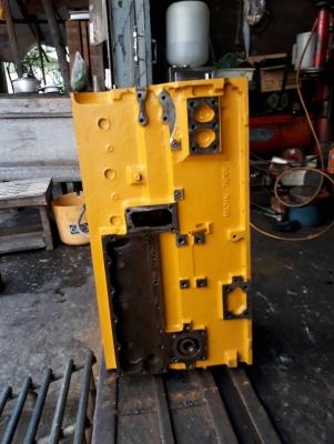 ขายเสื้อสูบ รแมคโค PC-200-5 -6-D-95-L สภาพสวยไม่มีรอยแตกรอยเย็บ อัดปลอกให้ใหม่ ขายไม่แพงครับ