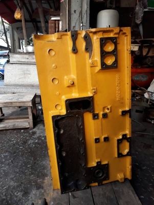 ขายเสื้อสูบ รแมคโค PC-200-5 -6-D-95-L สภาพสวยไม่มีรอยแตกรอยเย็บ อัดปลอกให้ใหม่ ขายไม่แพงครับ