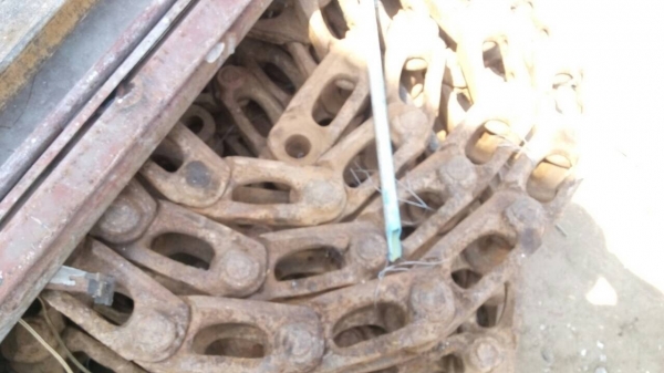 ขายโซ่รถแมคโค โคมัสสุ  PC-120-3  120-2 120-1โซ่แท้ สภาพตามรูปขายไม่แพง