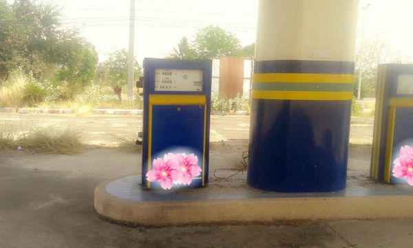 ขายตู้พร้อมหัวจ่ายน้ำมัน 6 ชุด เป็นแบบดิจิตอล 2 หัวจ่าย 1 ชุด ราคาขายเหมา 6 ชุดราคา 120000