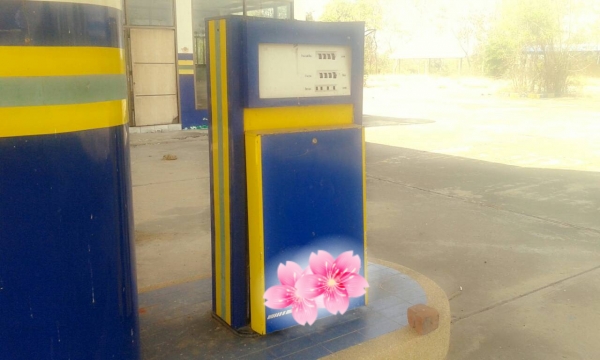 ขายตู้พร้อมหัวจ่ายน้ำมัน 6 ชุด เป็นแบบดิจิตอล 2 หัวจ่าย 1 ชุด ราคาขายเหมา 6 ชุดราคา 120000