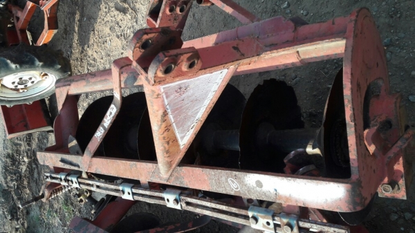 ผานไถ 6 ใบ