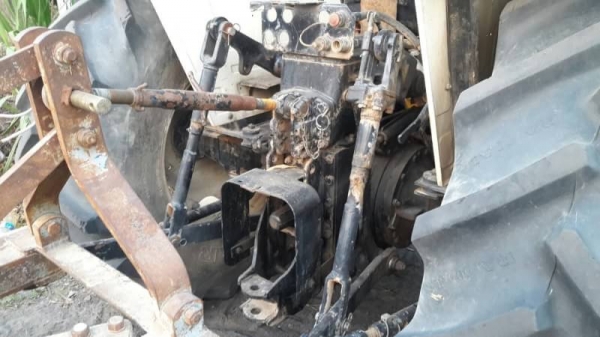 รถไถ Lamborghjni เพลาเดียว  175,000 ใช้งานแค่ปีเศษๆ ได้ผาน 4 ใบดัน เอกสารอินวอย รถสวยมากๆ