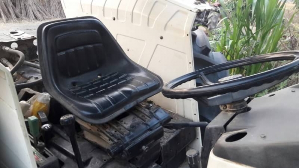 รถไถ Lamborghjni เพลาเดียว  175,000 ใช้งานแค่ปีเศษๆ ได้ผาน 4 ใบดัน เอกสารอินวอย รถสวยมากๆ