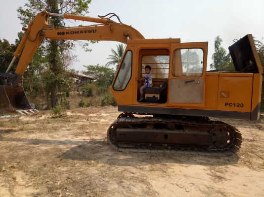 KOMATSU PC100-1