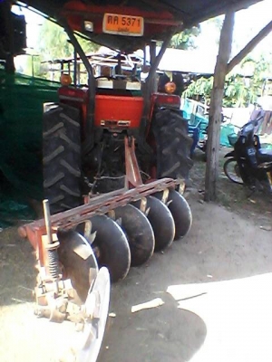 รถไถ 47 แรงอุปกร 2 ชิ้น    ยีห้อตราช้าง   รถปี 54    ช.ม 1800  นิดฯฯ  พร้อมลุยงาน ราคาเบา ฯ   345000 บาท ทะเบียนพร้อม  ดูรถ จ . อำนาจเจริญ   วันทูคอล 098 668-3479 dtac 094 283-9369 สิทธิ์ คับ