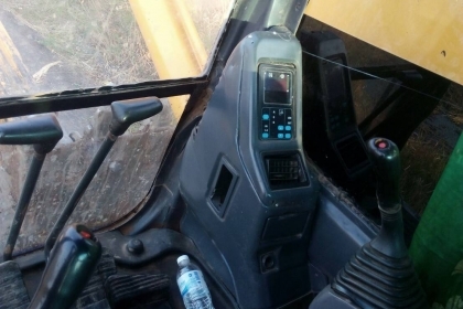 KOMATSU PC200-7 ราคา 1,380,000 บาท 15,xxx  ชม. เครื่องดี ปั้มดี โช่หนา เอวแน่น ไฟฟ้าครบ แอร์ เย็น  เอกสารอินวอยท์