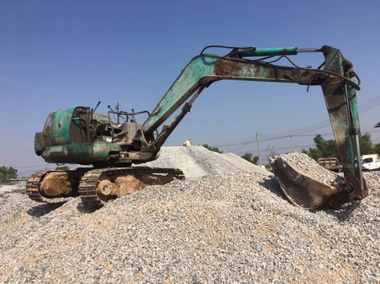 ขาย 2 คัน 290,000 บาท MITSU MX35UU และ KOMATSU PC20-6