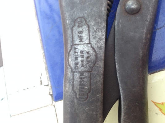 คีมล็อค vise grip สามแถวหายากครับ สภาพใช้งาน สมบูรณ์ ดีครับ