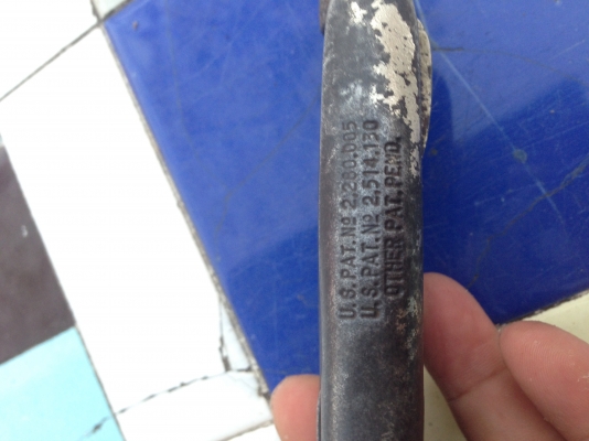 คีมล็อค vise grip สามแถวหายากครับ สภาพใช้งาน สมบูรณ์ ดีครับ