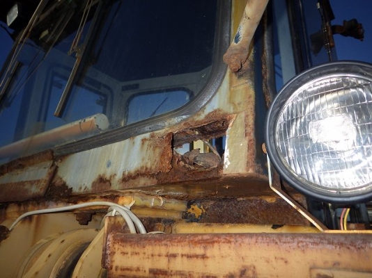 ขายรถตัก ยี่ห้อKomatsu รุ่น515-2