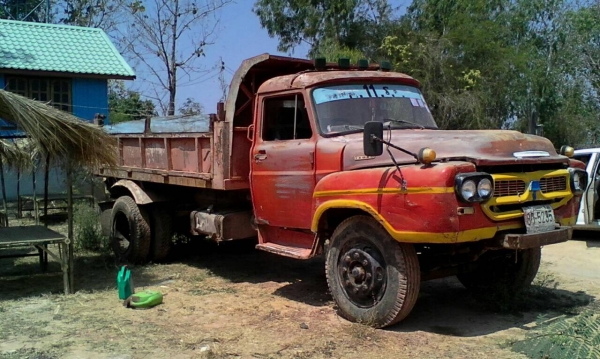 Isuzu หัวยาว 120แรง ภาษีไม่ขาด เพาเวอร์ คัชชีเดิม ไม่บวมไม่ผุ สภาพคัชชี1ในร้อย ภาษีเต็ม ดั้มดิน เล่มพร้อมโอน