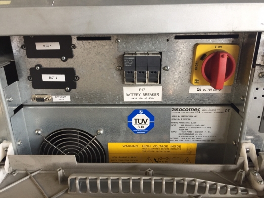 เครื่องสำรองไฟ UPS ยี่ห้อ Socomec