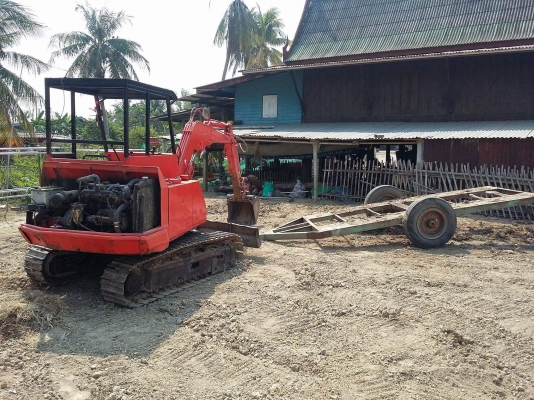ขายเหมา 2 รายการ 175,000 บาท  KOMATSU PC20-3 และ เทเลอร์ขึ้นแบคโฮ