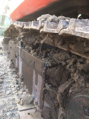 ขายเหมา 2 รายการ 175,000 บาท  KOMATSU PC20-3 และ เทเลอร์ขึ้นแบคโฮ