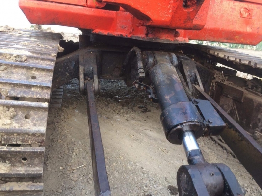 ขายเหมา 2 รายการ 175,000 บาท  KOMATSU PC20-3 และ เทเลอร์ขึ้นแบคโฮ