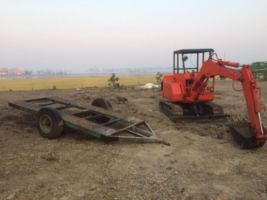ขายเหมา 2 รายการ 175,000 บาท  KOMATSU PC20-3 และ เทเลอร์ขึ้นแบคโฮ
