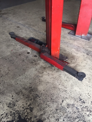 ฮ้อยยกรถ ยี่ห้อ Stertil holland 2.8tons ฮ้อยยกรถ ยี่ห้อ Stertil holland 2.8tons