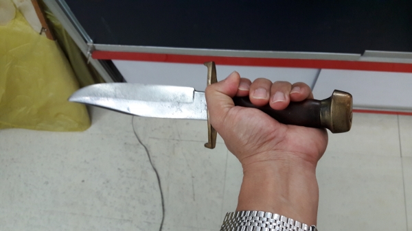 ขายมีดตราตางานเก่าMade in Germany. ด้ามไม้งานเก่ามือสองสภาพดีน้ำหนักเหมาะมือ