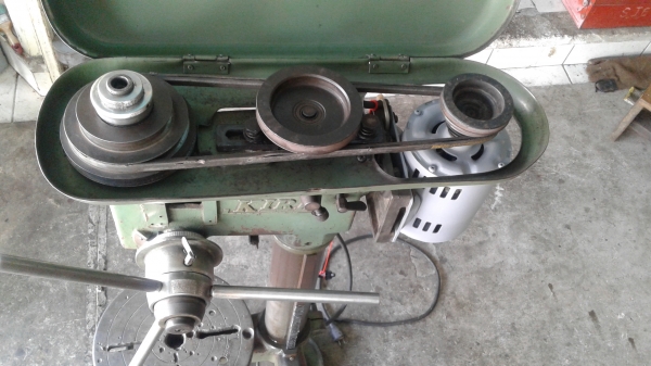 สว่านแท่น