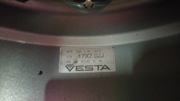 ล้อ Rays Vesta ยุ่นแท้ Japan ขอบ 17 กว้าง 7 ออฟ 42 ใส 4รู100