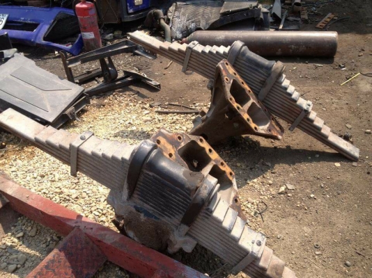 แท่นแหนบ Isuzu 360 (ไม่มีก้านลูกหมาก)