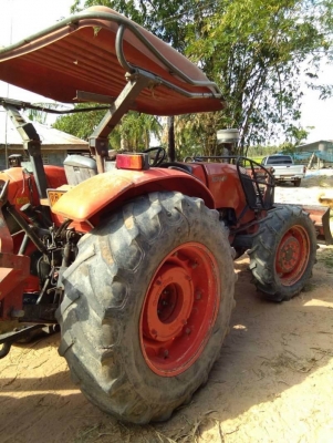 KUBOTA M7040 ปี 54 ราคา 375,000 บาท 2,500 เครื่องดี เกียร์แรง ยางดี. (ใบมีด-หาง 3 ) เอกสารเล่มทะเบียน KUBOTA M7040 ปี 54 ราคา 375,000 บาท 2,500 เครื่องดี เกียร์แรง ยางดี. (ใบมีด-หาง 3 ) เอกสารเล่มทะเบียน