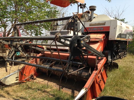 ขาย รถเกี่ยว คูโบต้า DC60 พร้อม เทรลเลอร์ลาก ราคา 175,000 ขาย รถเกี่ยว คูโบต้า DC60 พร้อม เทรลเลอร์ลาก ราคา 175,000