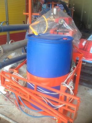 เครื่องพ่นยารถไถนั่งขับ