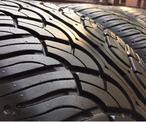 ยาง Yokohama 265 50 20 ปลายปี15 ดอกเต็ม เนื้อนิ่ม ใช้ยาว ราคาไม่แพง