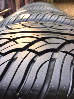 ยาง Yokohama 265 50 20 ปลายปี15 ดอกเต็ม เนื้อนิ่ม ใช้ยาว ราคาไม่แพง