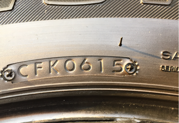 ยาง Bridgestone 265 65 17 ปี15 ดอกเต็ม ไม่มีปะ เนื้อนิ่มๆ ใช้ยาว ราคาไม่แพง ยาง Bridgestone 265 65 17 ปี15 ดอกเต็ม ไม่มีปะ เนื้อนิ่มๆ ใช้ยาว ราคาไม่แพง