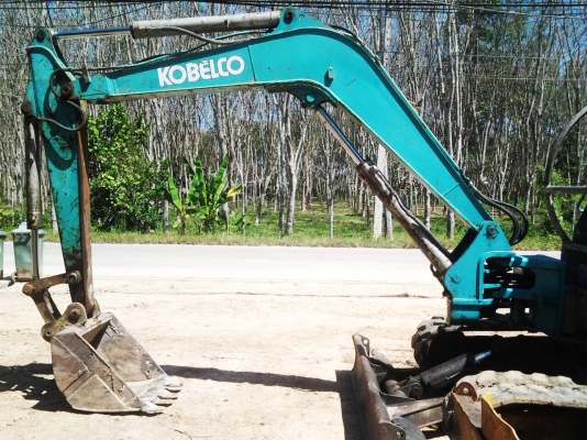 ขายยกคู่ รถแบ๊คโฮ KOBELCO SK045 กับ เทรลเลอร์ ISUZU 6 ล้อ 85 แรงม้า (ปรับลดจากราคา 535,000 บาท ครับ)