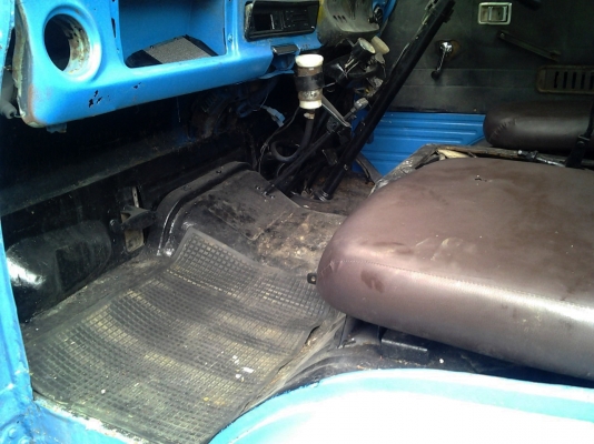 ขายยกคู่ รถแบ๊คโฮ KOBELCO SK045 กับ เทรลเลอร์ ISUZU 6 ล้อ 85 แรงม้า (ปรับลดจากราคา 535,000 บาท ครับ)