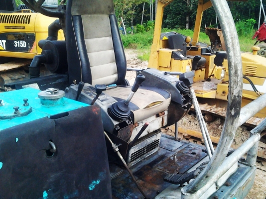ขายยกคู่ รถแบ๊คโฮ KOBELCO SK045 กับ เทรลเลอร์ ISUZU 6 ล้อ 85 แรงม้า (ปรับลดจากราคา 535,000 บาท ครับ)