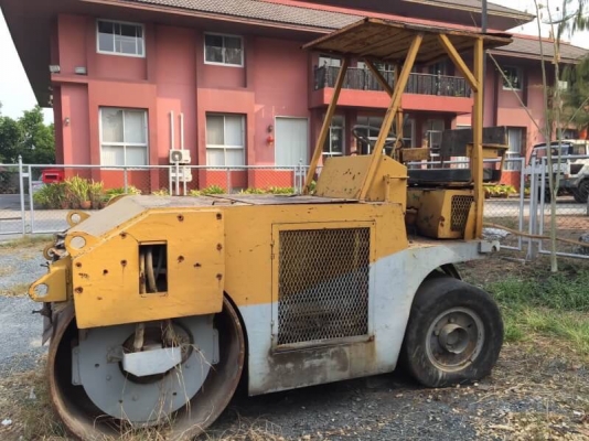 รถบดสั่นสะเทือน4.5ตัน ล้อยาง-เหล็ก วาตานาเบ้
