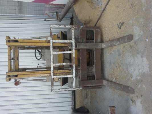 TCM 4ตัน เสาสูง3เมตร เครื่องisuzu