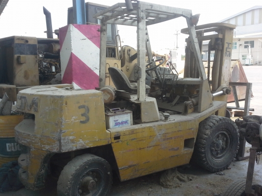 TCM 4ตัน เสาสูง3เมตร เครื่องisuzu