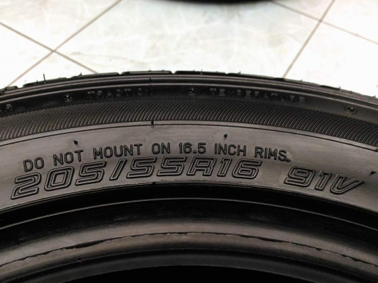 ยาง Dunlop lm704 205 55 16 ผลิตปี 15 มีปะ 1 เส้น(1 แผล) รับประกันรั่ว ซึม แผลเก่าตลอดอายุการใช้งาน ขายถูก 4 เส้น 3800.- ** NET ** ใส่ถ่วงฟรี ส่งทั่วไทยค่ะ ยาง Dunlop lm704 205 55 16 ผลิตปี 15 มีปะ 1 เส้น(1 แผล) รับประกันรั่ว ซึม แผลเก่าตลอดอายุการใช้งาน ขายถูก 4 เส้น 3800.- ** NET ** ใส่ถ่วงฟรี ส่งทั่วไทยค่ะ