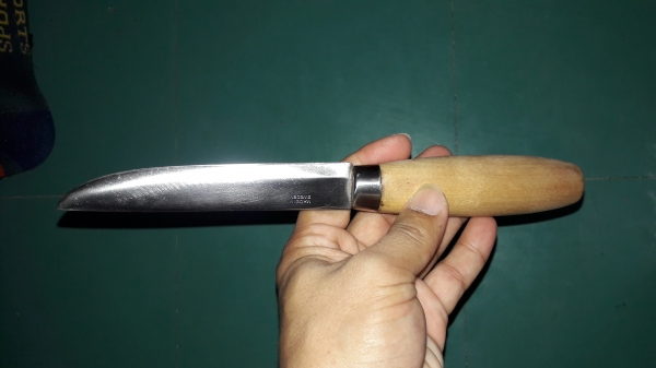 ขายมีดMORA made in Sweden.ด้ามไม้ งานรุ่นเก่าพร้อมซองหนังเมกา