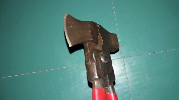 ขายคีมขวานค้อนงานเก่าเก็บขนาด10"